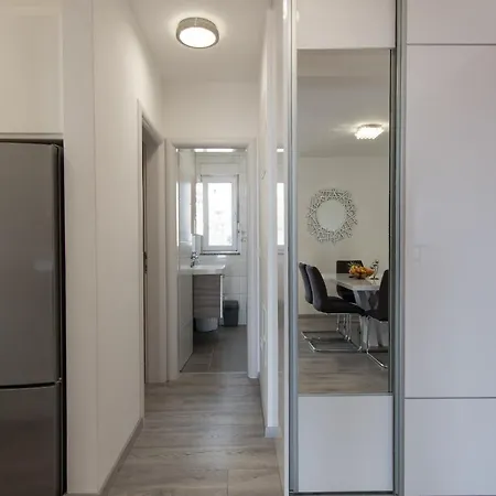 Ivan - Sea View Apartment