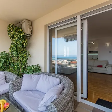 Apartment Ivan - Sea View *