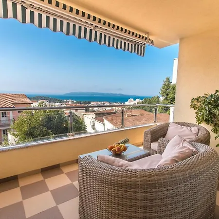 Ivan - Sea View Apartment *