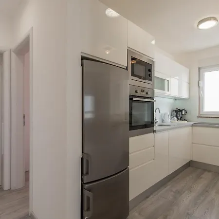 Apartment Ivan - Sea View