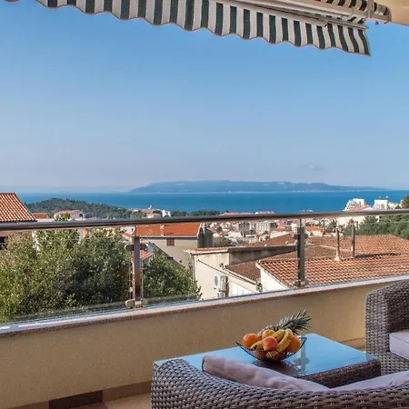 Ivan - Sea View Apartment *