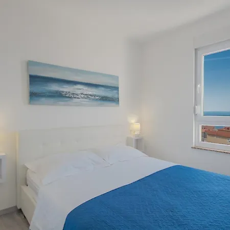 Ivan - Sea View Apartment Makarska